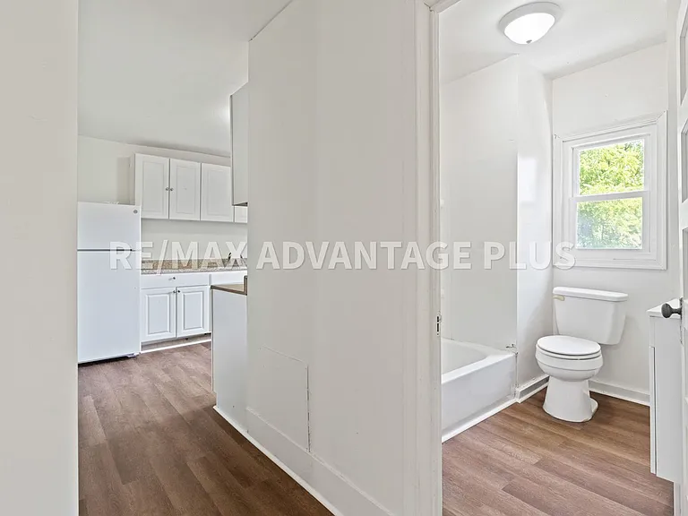 516 N Center St — Photo 14