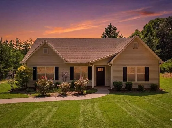 39 Fireside Ridge Dr, Dahlonega, GA 30533