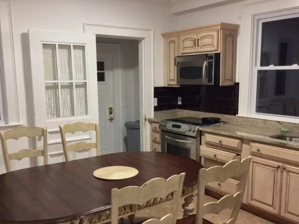18 Holton St #18, Allston, MA 02134