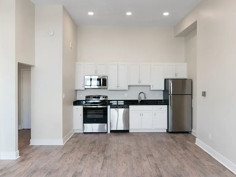Fyfe Apartments — Photo 2