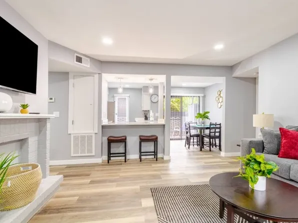 2213 E 7th St #101, Charlotte, NC 28204