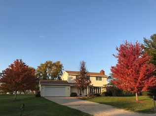 9688 Fire Leaf Dr, Bloomington, IL 61705