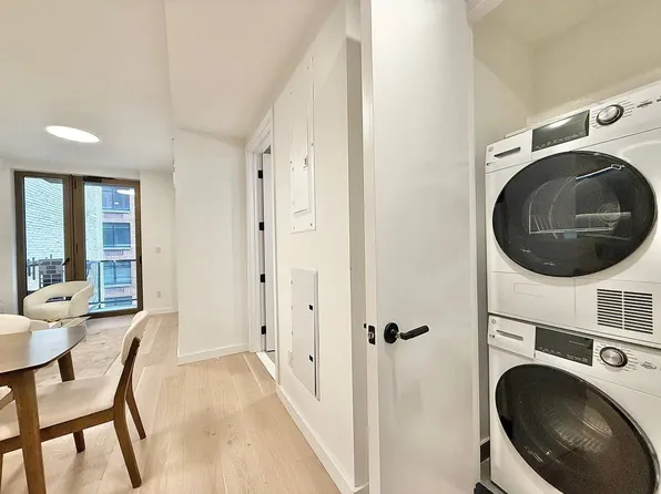 86 Schermerhorn Street image 7 of 11