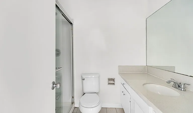 La Croix Apartments — Photo 4