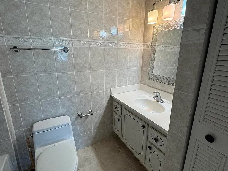 4990 E Sabal Palm Blvd — Photo 12