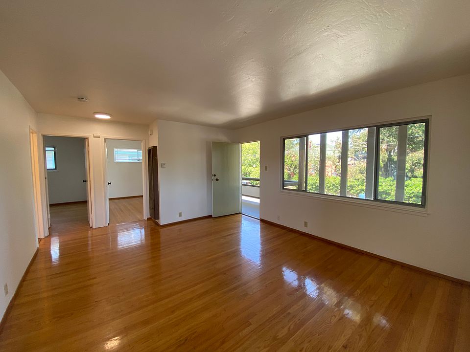 The living room as seen from the front door