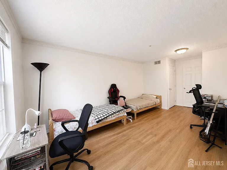263 Prestwick Way — Photo 11