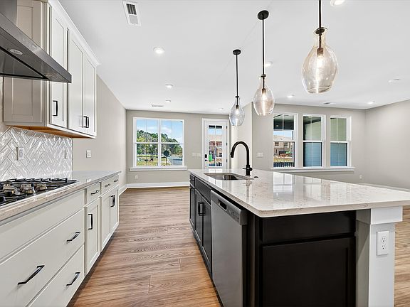 325 Ardmore Dr