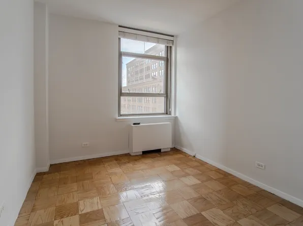 4 Park Avenue image 7 of 12