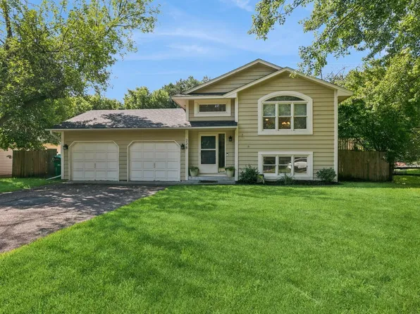 228 123rd Ln NW, Coon Rapids, MN 55448