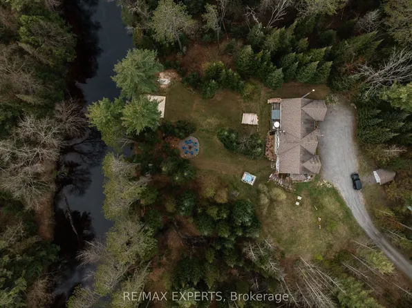 1216 Miriam Dr, Bracebridge, ON P1L 1X1