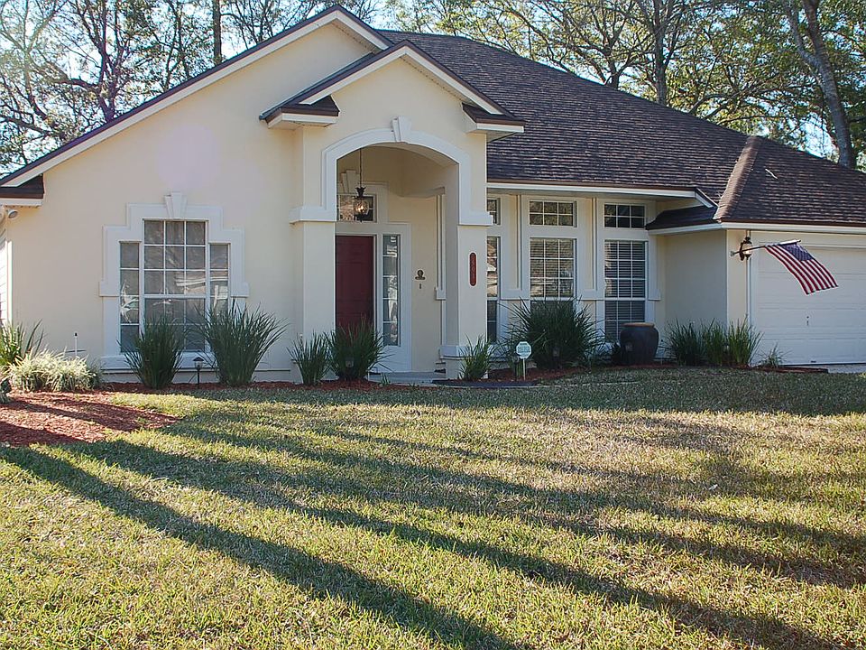 1st image of 601 Pineland Ln