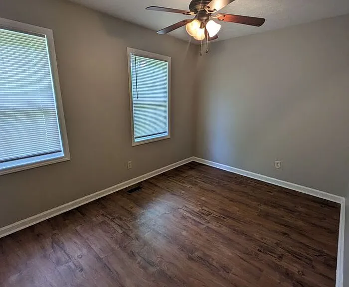 1107 N College Ave — Photo 10