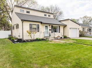 1013 19th St S, Fargo, ND 58103