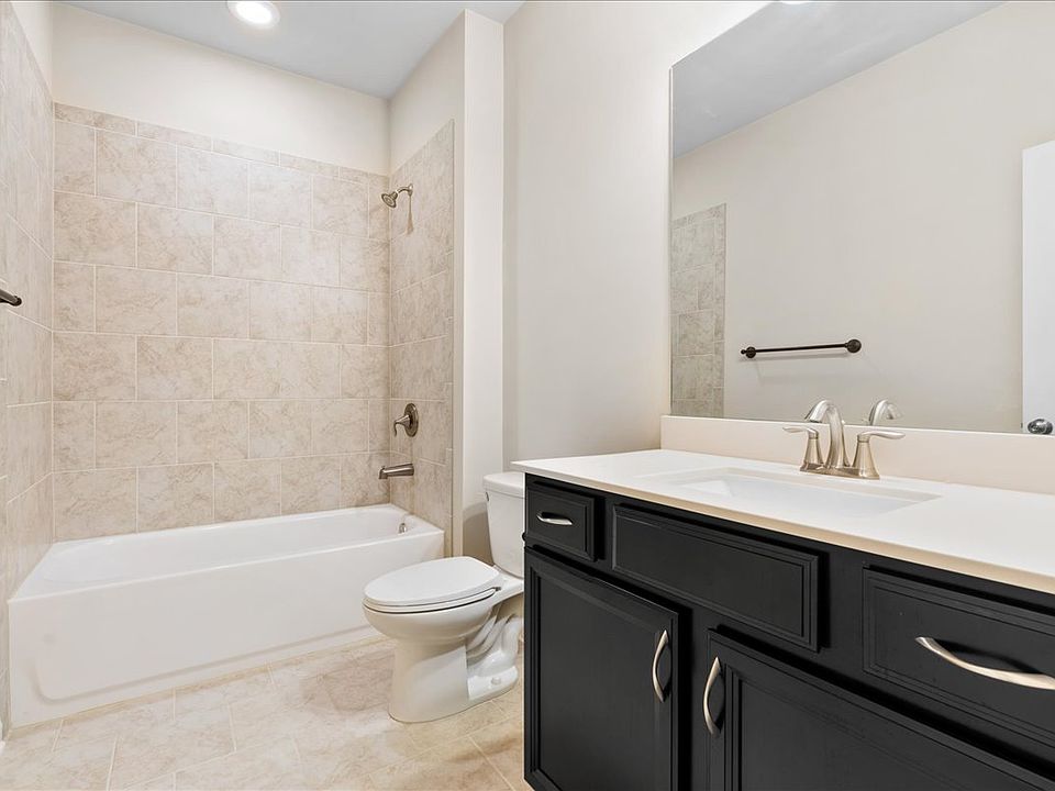 Full bath on first level