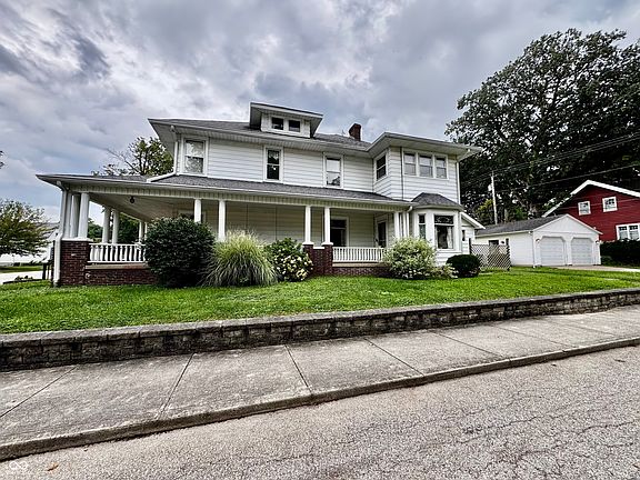 2nd image of 615 E Pike St