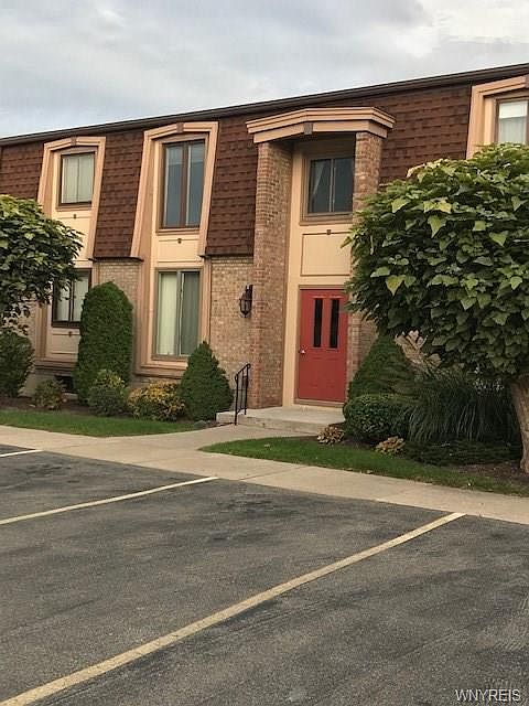 1st image of 80 Groton Dr APT 3