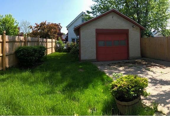 3rd image of 549 Stockbridge Ave