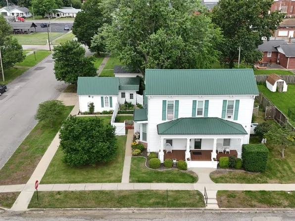 309 SE 3rd St, Fairfield, IL 62837
