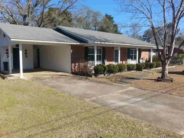 349 Graceland Dr, Geneva, AL 36340