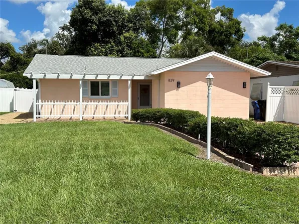 829 Pineland Ave, Venice, FL 34285