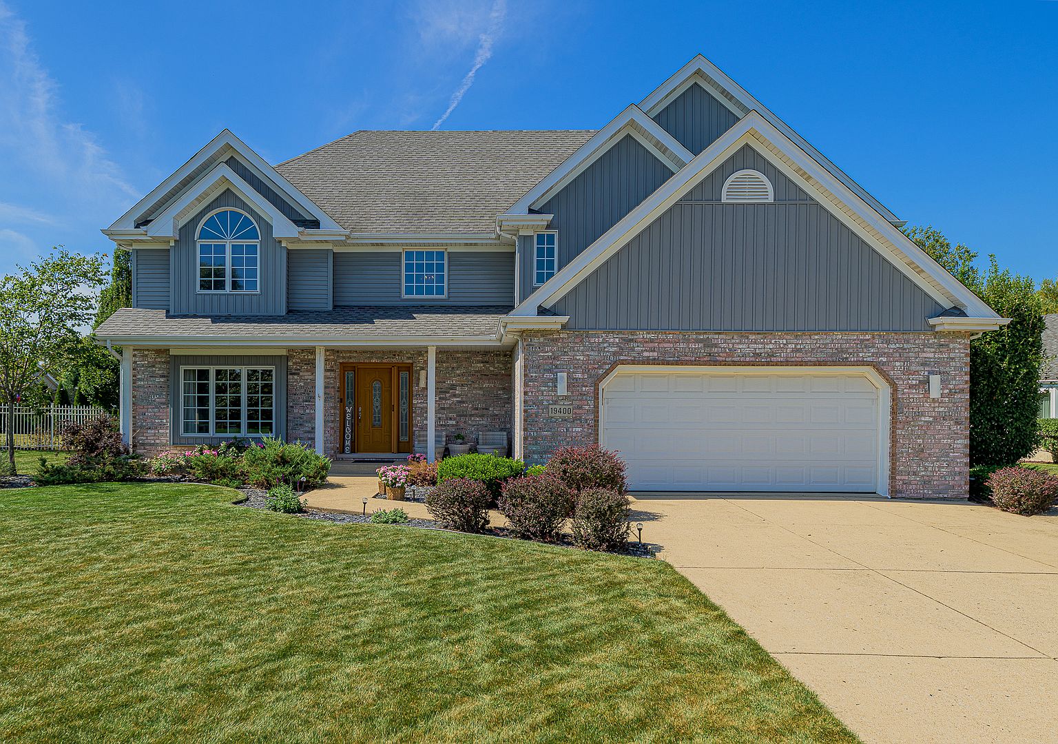 ダグマーベア　ヘレン 19400 Stonehenge Dr, Mokena, IL 60448 | MLS #12739372 | Zillow