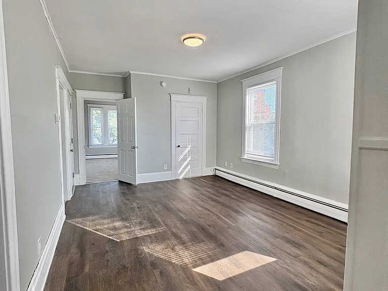 14 College St #3 — Photo 11
