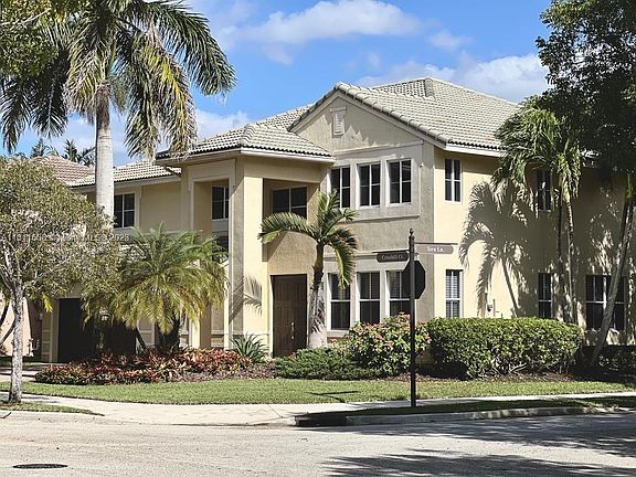 2nd image of 1336 Crossbill Ct