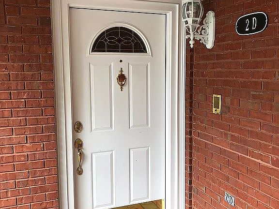 Bldg 2 Apt Entrances