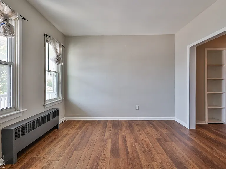 805 Main St — Photo 14