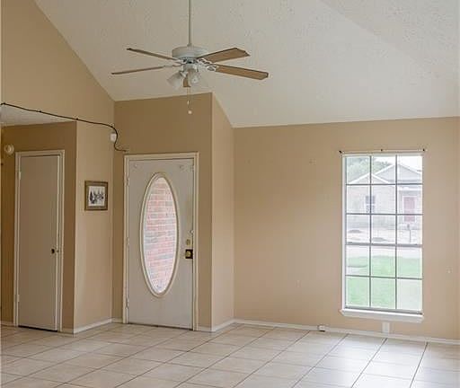 4th image of 8811 Croteau Dr