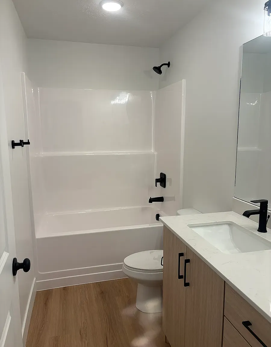 3 bed, 2.5 bath, 1664 sqft, $1,975 — Photo 4