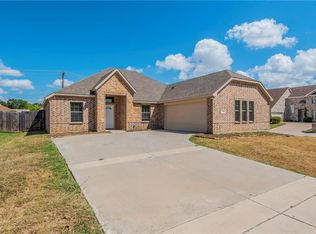 1603 Ridgemar Dr, Grand Prairie, TX 75051