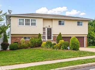 1429 Cecily Dr, Merrick, NY 11566