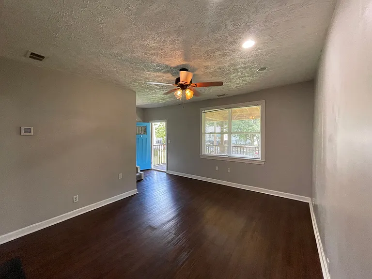 431 Atwood St — Photo 14