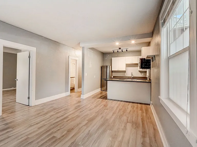 Madison View Apartments — Photo 27