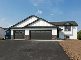 250 Pintail St, Baldwin, WI 54002