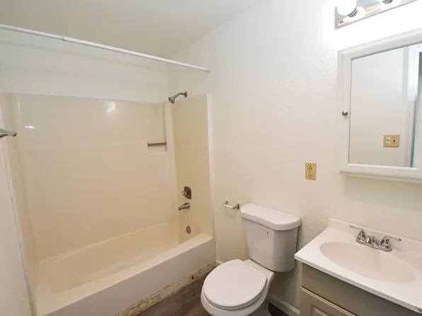 1142 E St, Sparks, NV 89431