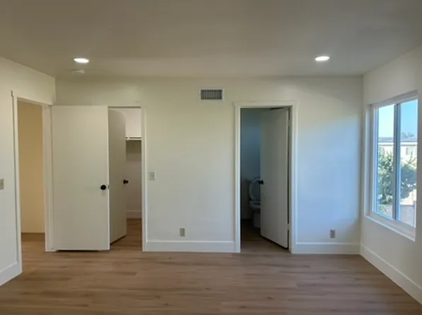 390 S Carole Ln, Orange, CA 92869