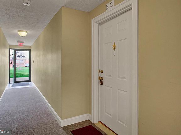 5th image of 2108 Whitehall Rd Unit Bc