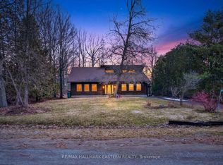 2644 Mary Nichols Rd, Selwyn, ON K0L 2H0
