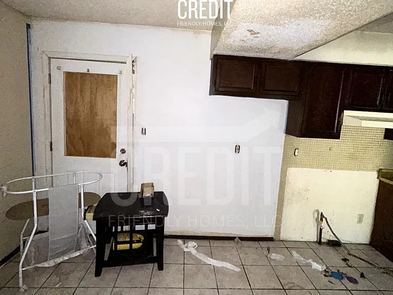 1621 Chambers Rd — Photo 7