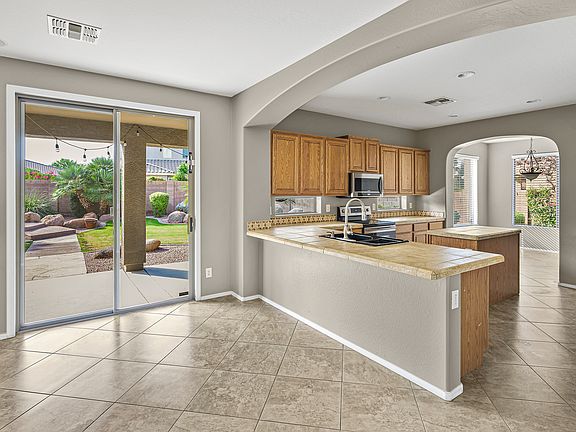 2nd image of 4129 E Clubview Dr