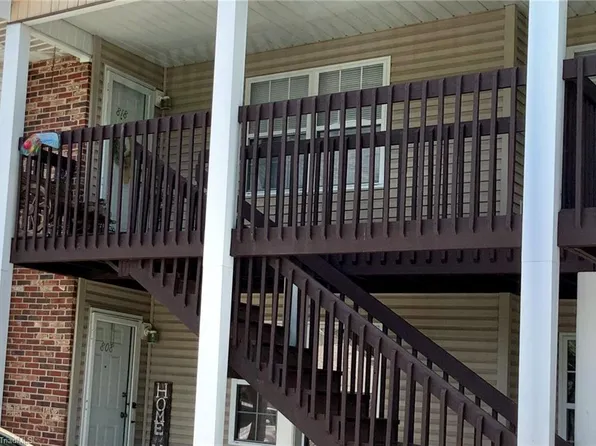 818 Westbrook Ct, Archdale, NC 27263