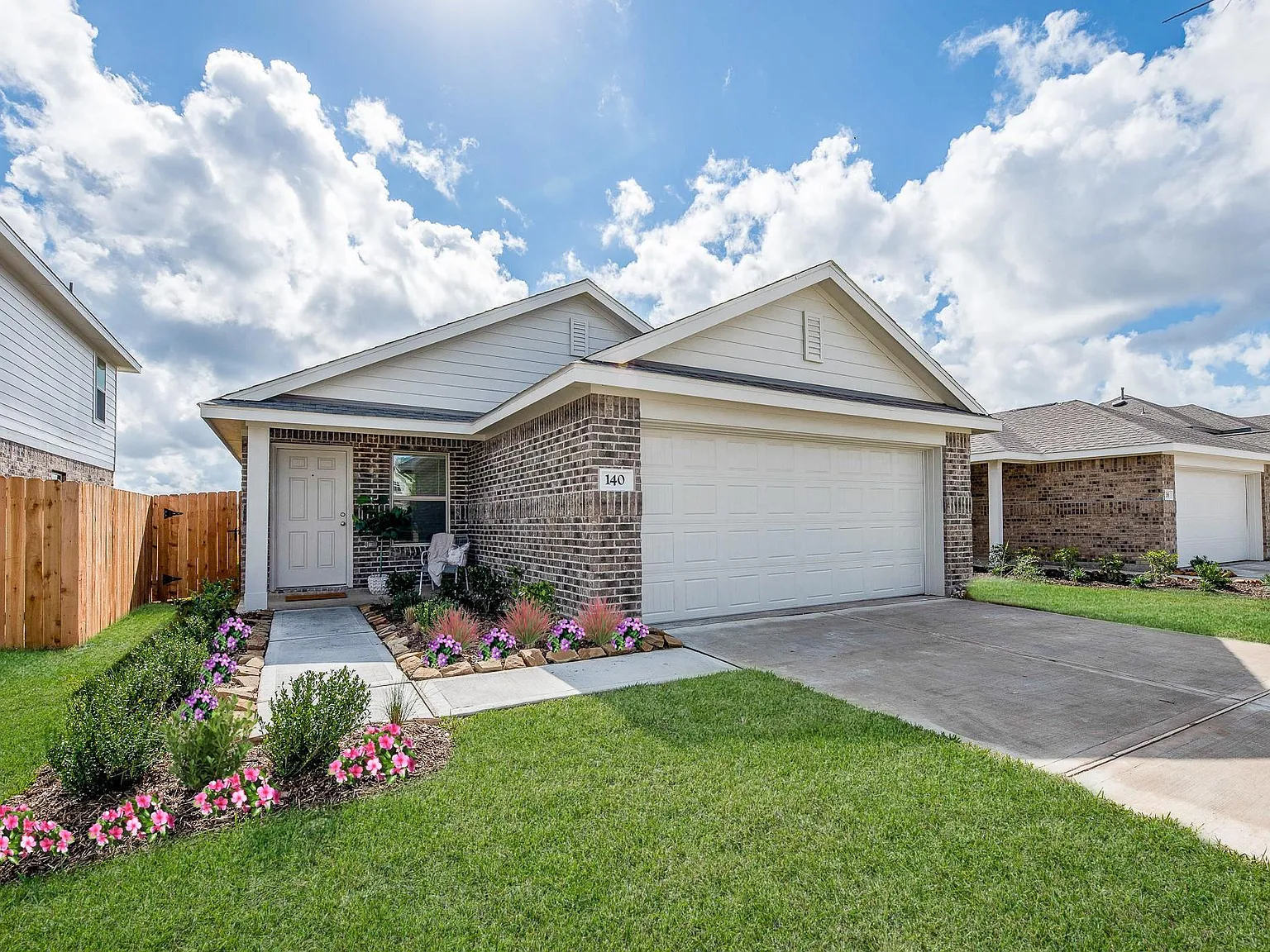 4 bed, 2.0 bath, 1683 sqft, $2,100 — Photo 1