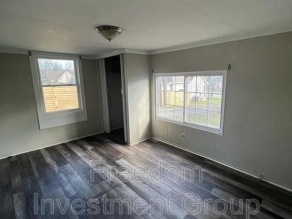 5th image of 133 E Oldham Ave #B