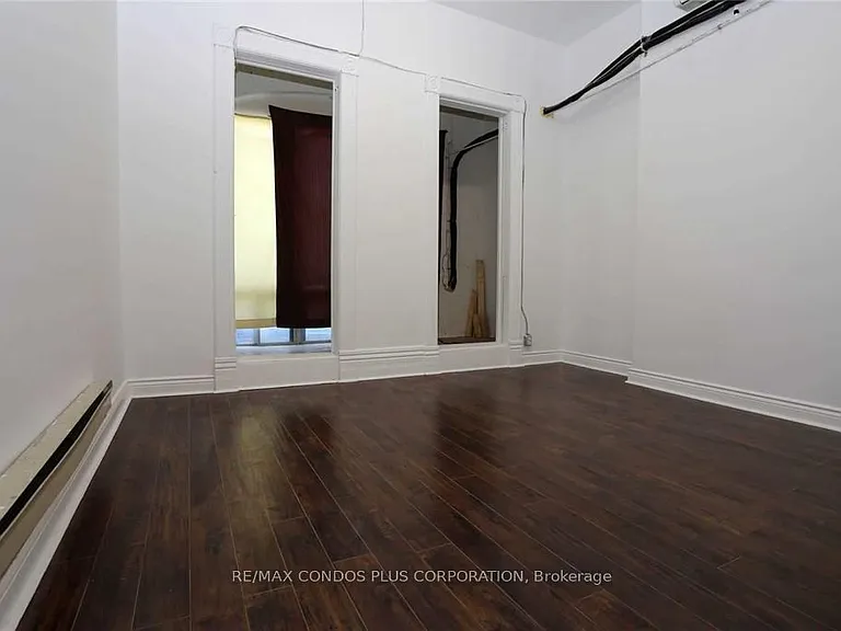 324 Spadina Ave #B — Photo 6