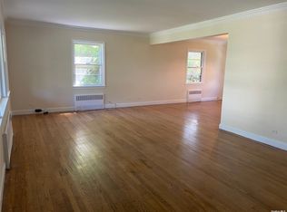 8204 188th St, Jamaica, NY 11423