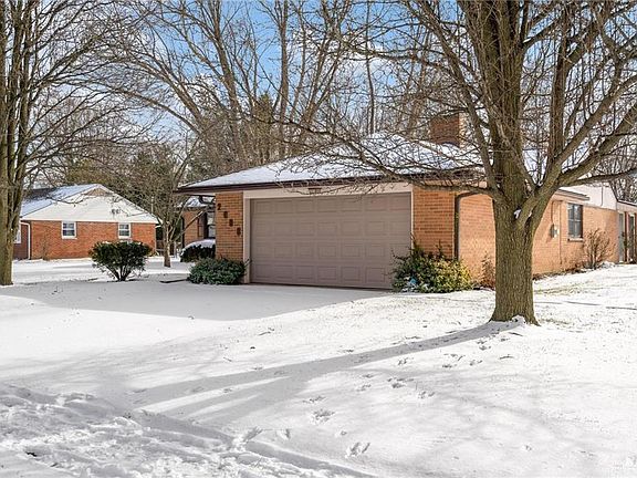 2nd image of 2088 Westlawn Dr