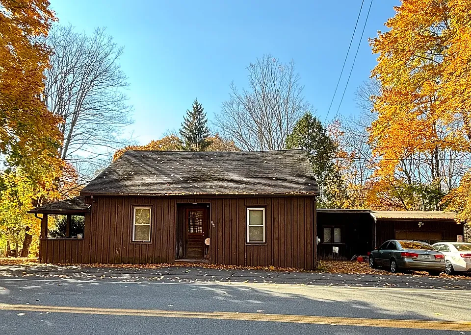 126 Bridge St